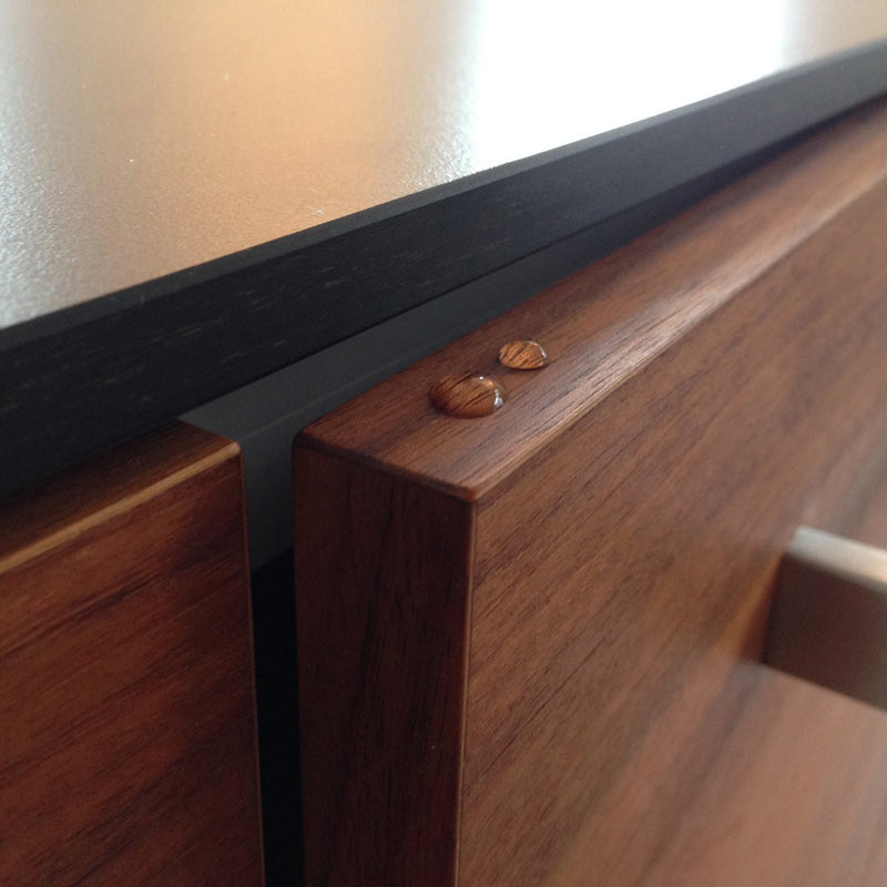 Characteristics of furniture edge banding glue